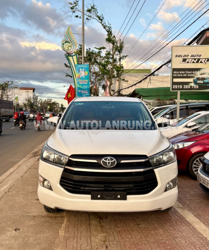 Toyota Innova 2.0E