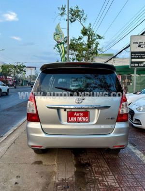 Xe Toyota Innova 2.0E 2012