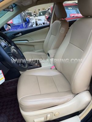 Xe Toyota Camry 2.0E 2015