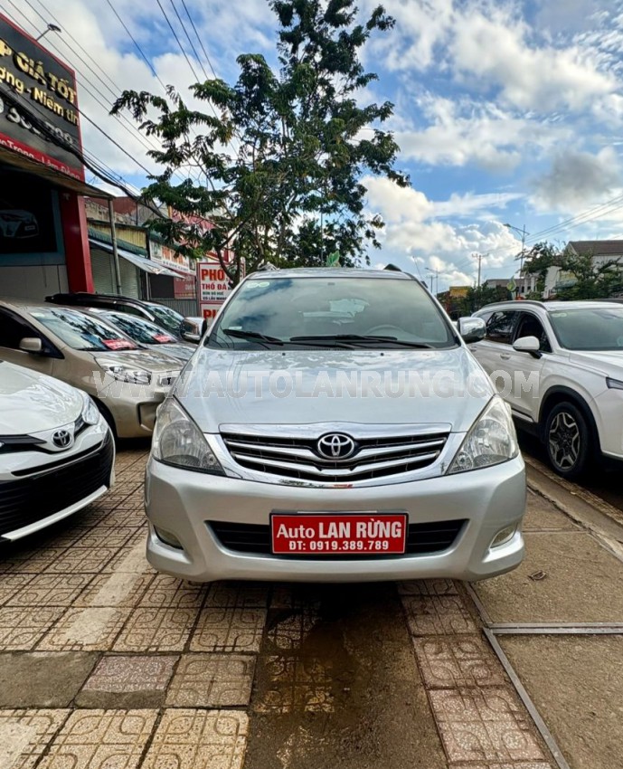 Toyota Innova G