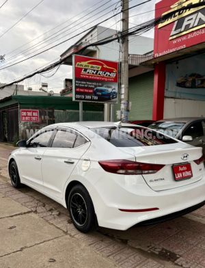 Xe Hyundai Elantra 1.6 MT 2018