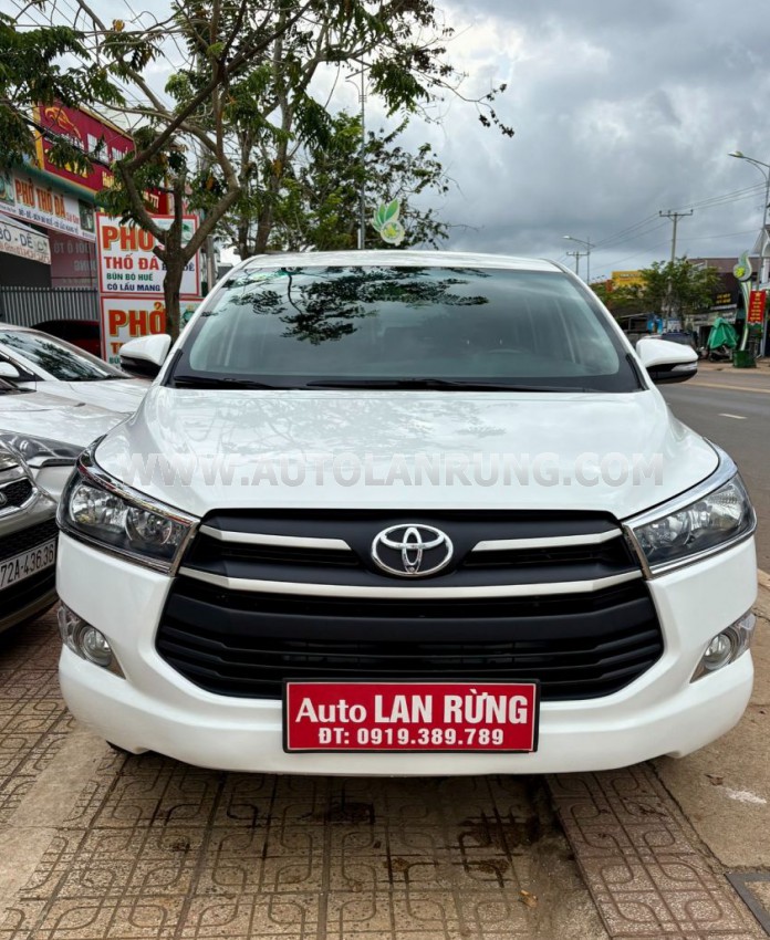 Toyota Innova 2.0E