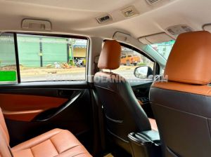 Xe Toyota Innova 2.0E 2019