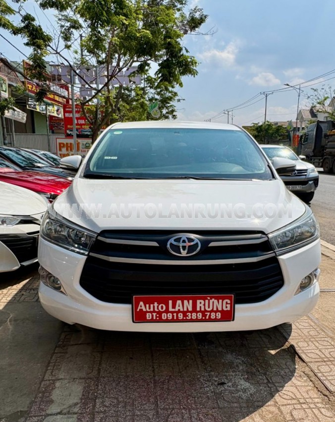 Toyota Innova 2.0E