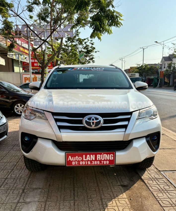 Toyota Fortuner 2.4G 4x2 MT