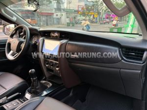 Xe Toyota Fortuner 2.4G 4x2 MT 2018