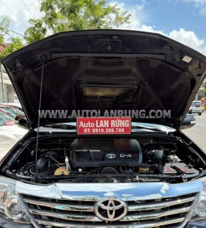 Xe Toyota Fortuner 2.5G 2014
