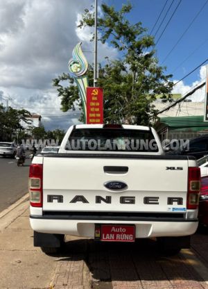 Xe Ford Ranger XLS 2.2L 4x2 MT 2020
