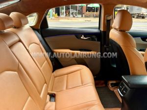 Xe Kia Cerato 1.6 AT Deluxe 2020