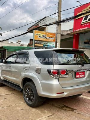 Xe Toyota Fortuner 2.5G 2015