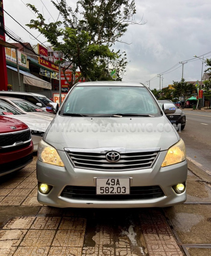 Toyota Innova 2.0E