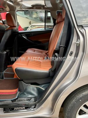 Xe Toyota Innova 2.0E 2018