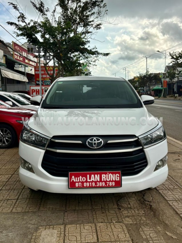 Toyota Innova 2.0E