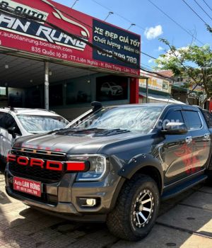 Xe Ford Ranger XLS 2.0L 4x2 AT 2024