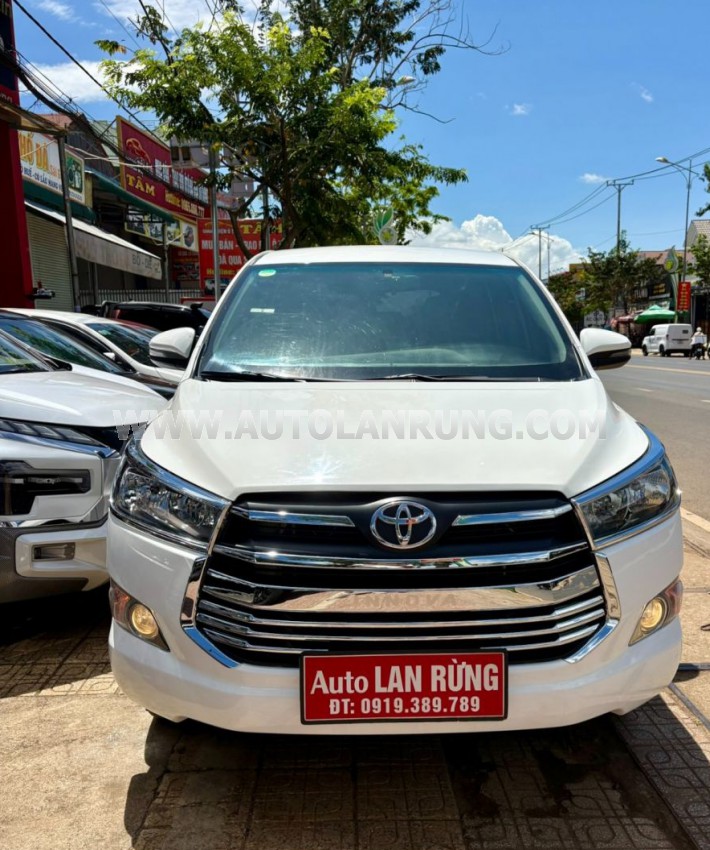 Toyota Innova 2.0E