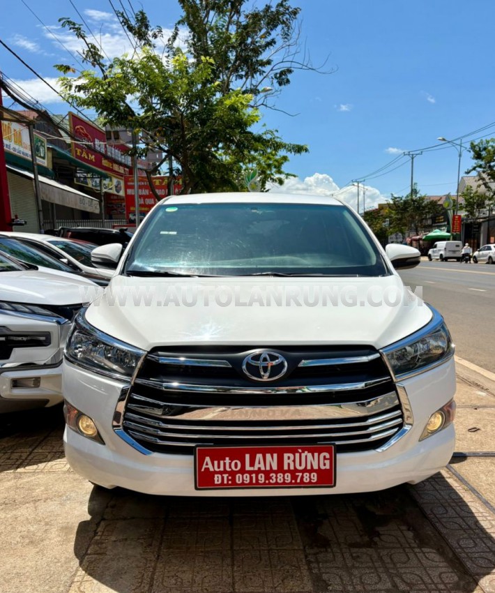 Toyota Innova 2.0E