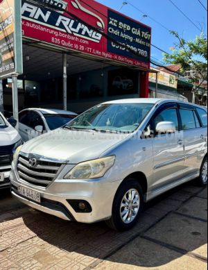 Xe Toyota Innova 2.0E 2014