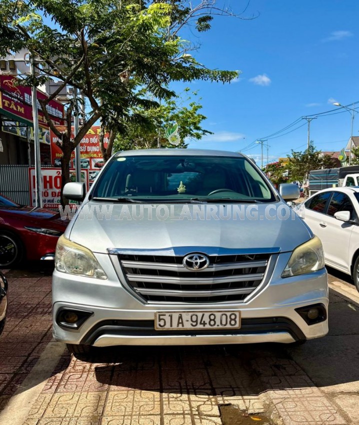Toyota Innova 2.0E